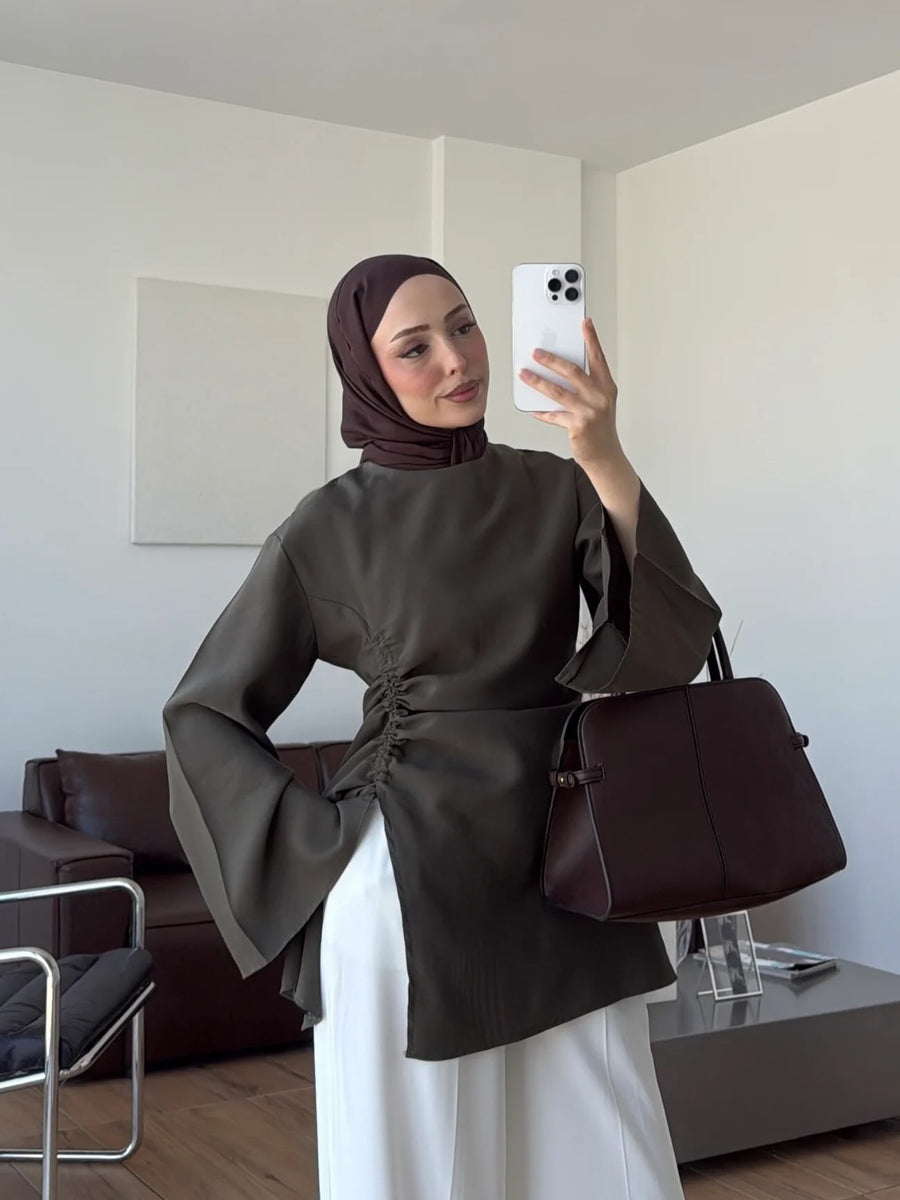 Ionia Blouse lifestyle 221