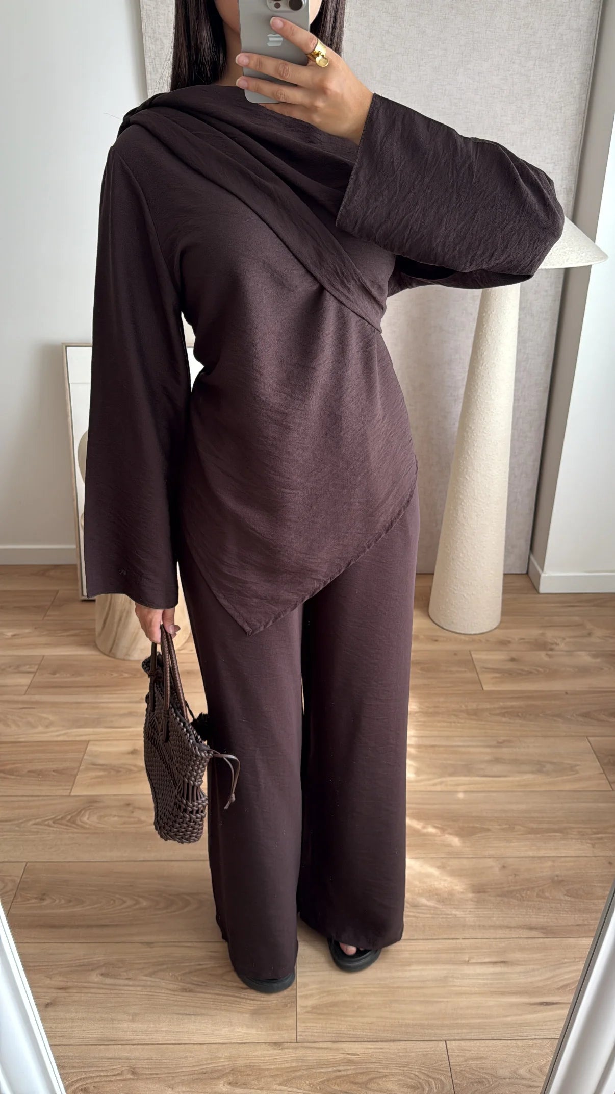Elara Set in Brown