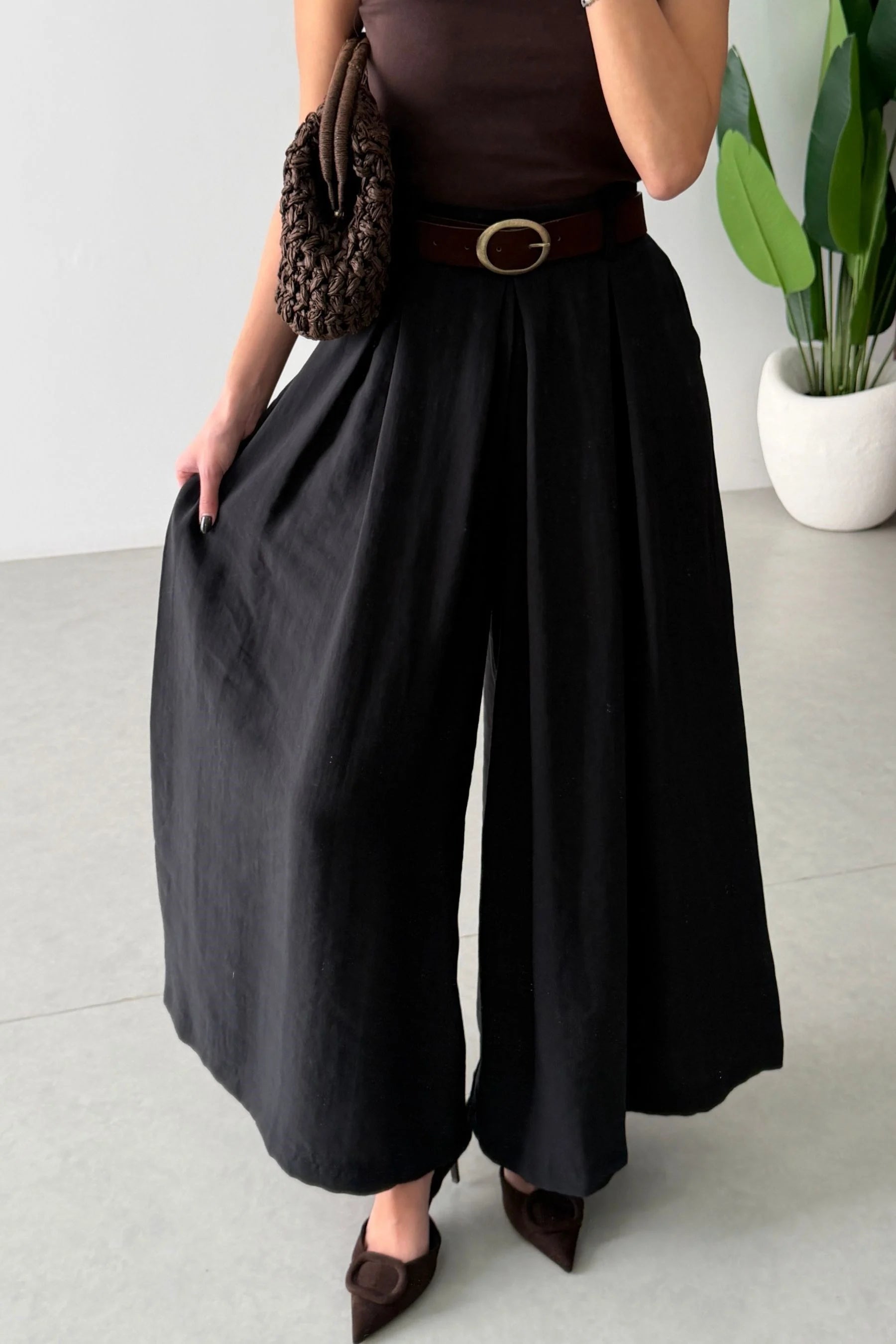 Terra Pants in Black